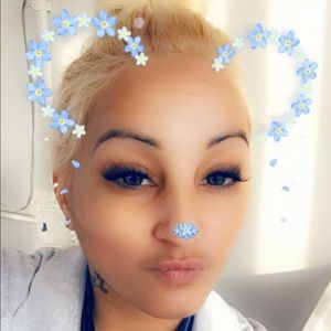 Meet your Posher, Melissa